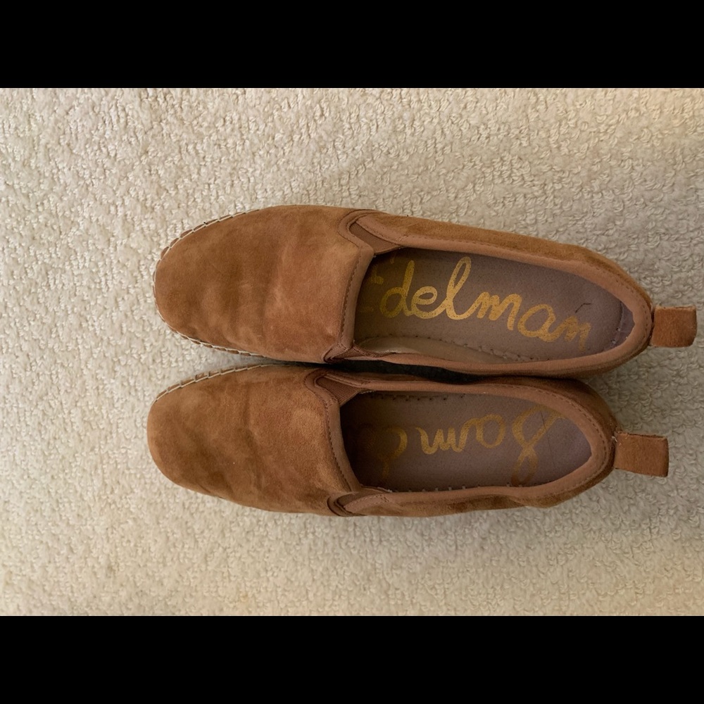 Shoes 👟 - Picture 2 of 5